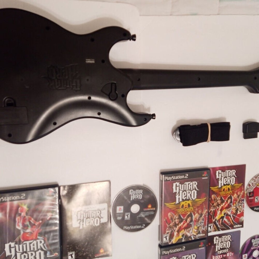 PS2 Kramer Striker Guitar Hero Wireless Bundle Dongle 4 Games Playstation 2 - Picture 3 of 15